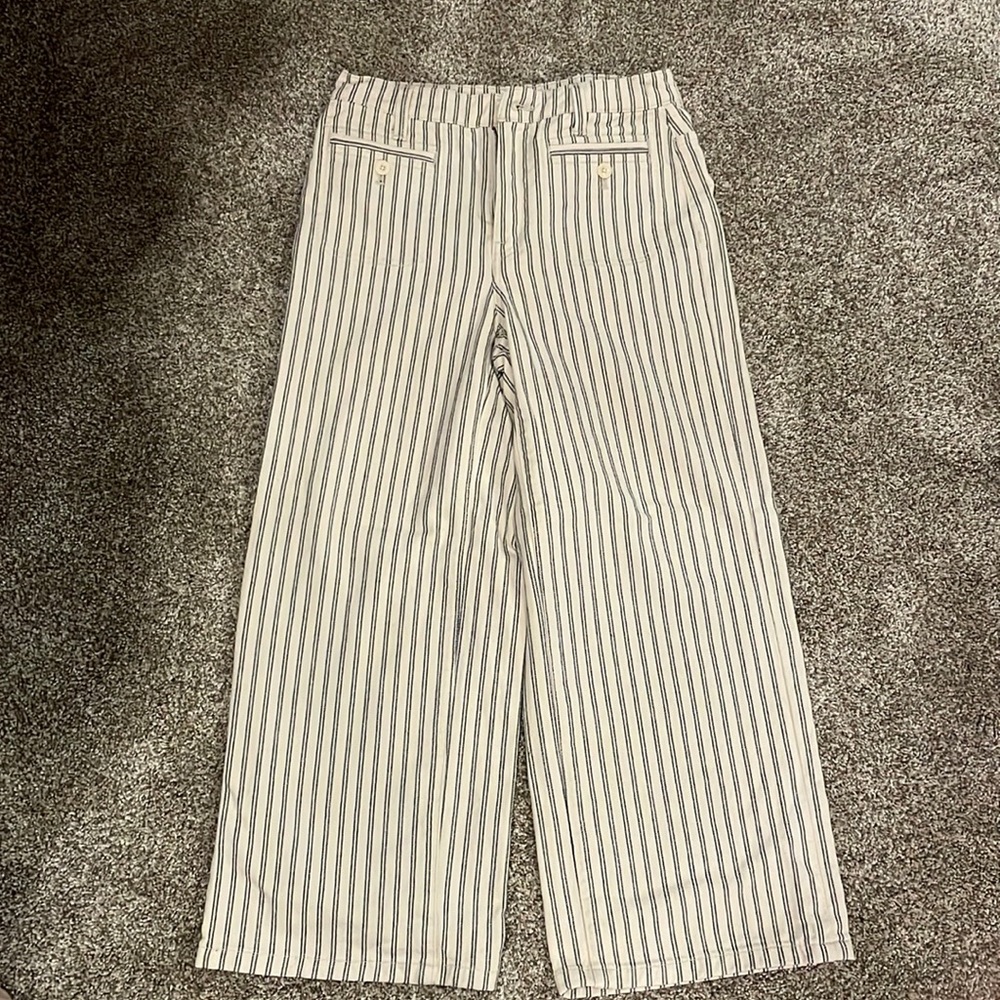 Cream stripped Madewell wide leg pants. Size 25